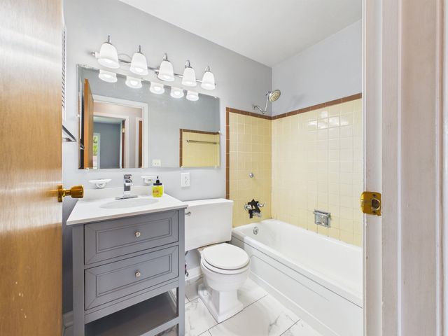 224 Nedra Dr, Barboursville, WV 25504