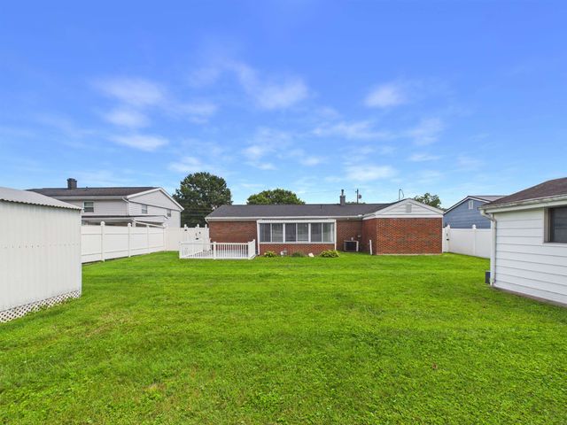 224 Nedra Dr, Barboursville, WV 25504