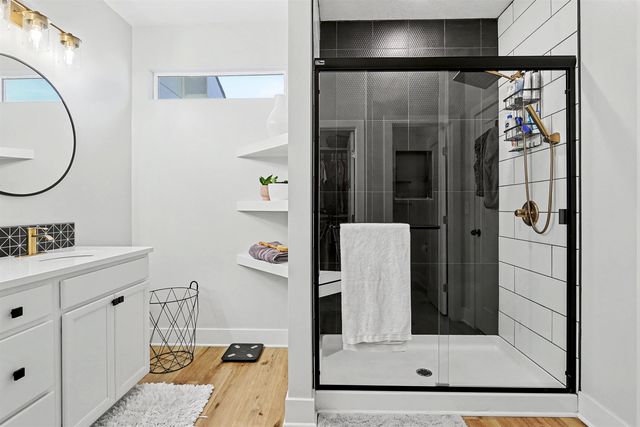 5437 N Saint Paul Ct, Wichita, KS 67204