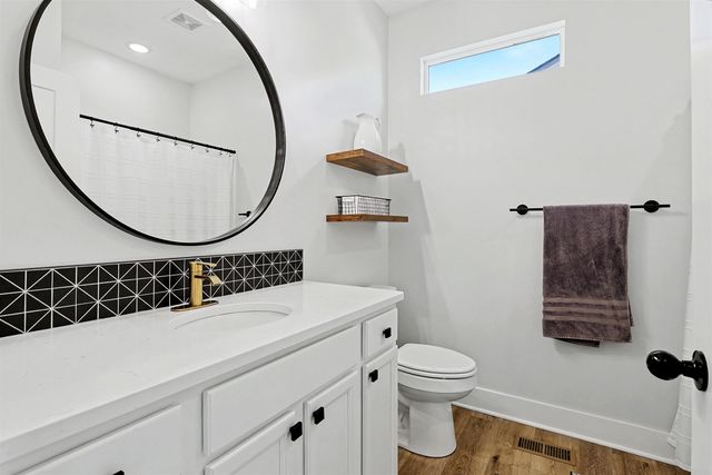 5437 N Saint Paul Ct, Wichita, KS 67204