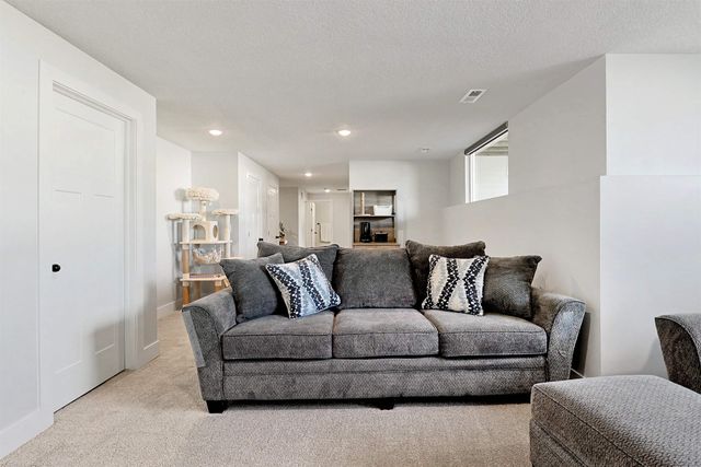 5437 N Saint Paul Ct, Wichita, KS 67204