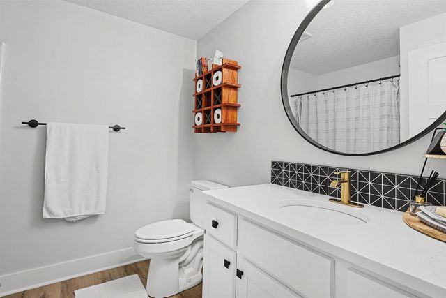 5437 N Saint Paul Ct, Wichita, KS 67204