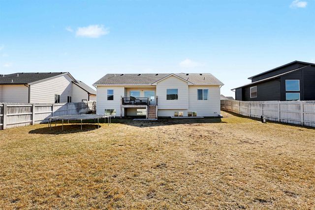 5437 N Saint Paul Ct, Wichita, KS 67204