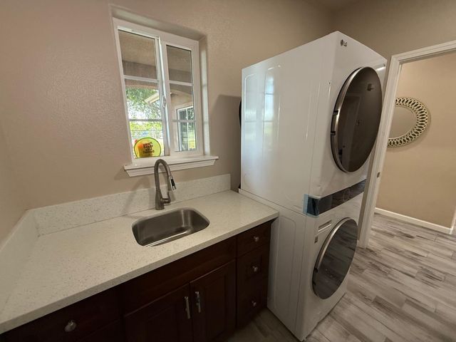 1707 Sylvia Street, Selma, CA 93662