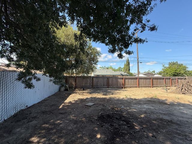 1707 Sylvia Street, Selma, CA 93662