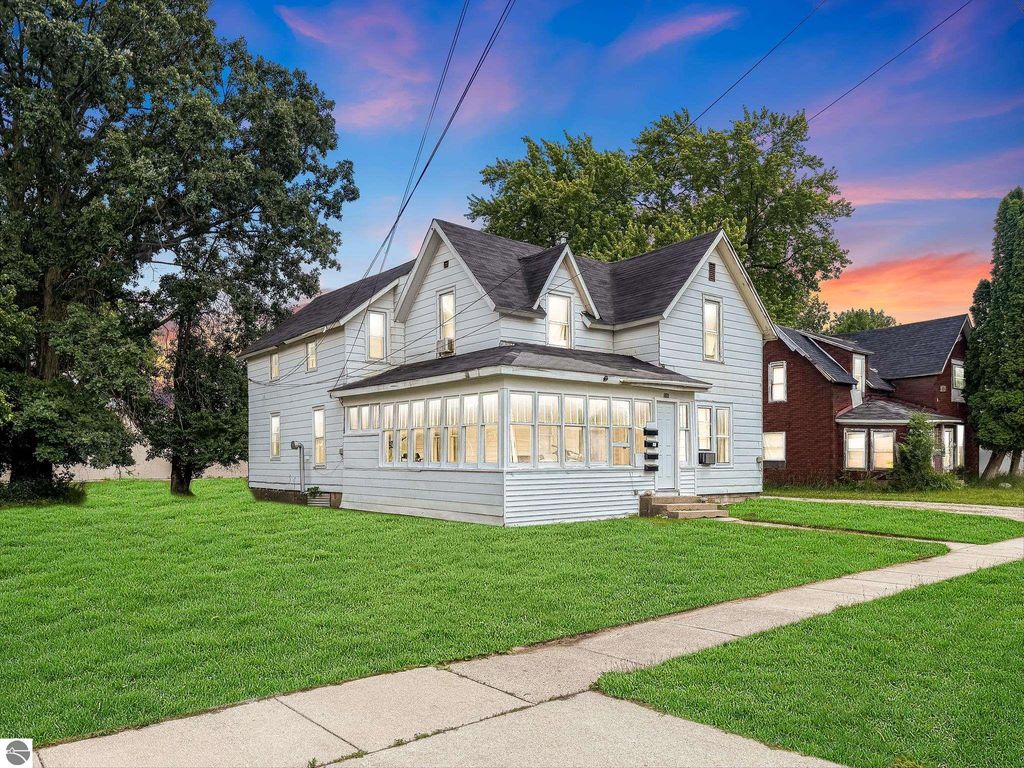 316 Euclid Street, Alma, MI 48801