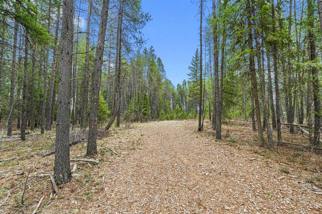 1901 Pines Rd, Newport, WA 99156