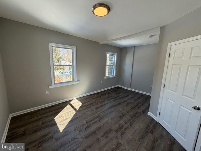 317 W BROAD ST, Palmyra, NJ 08065