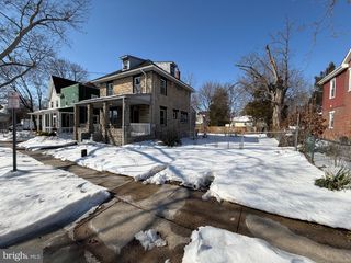 317 W BROAD ST, Palmyra, NJ 08065