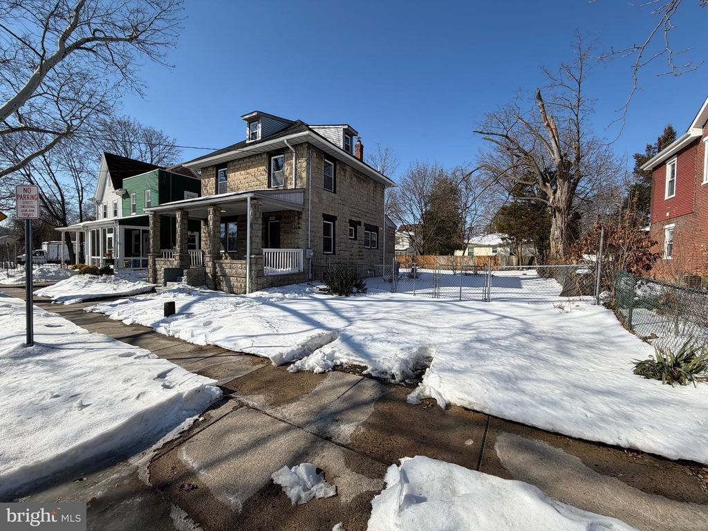 317 W BROAD ST, Palmyra, NJ 08065