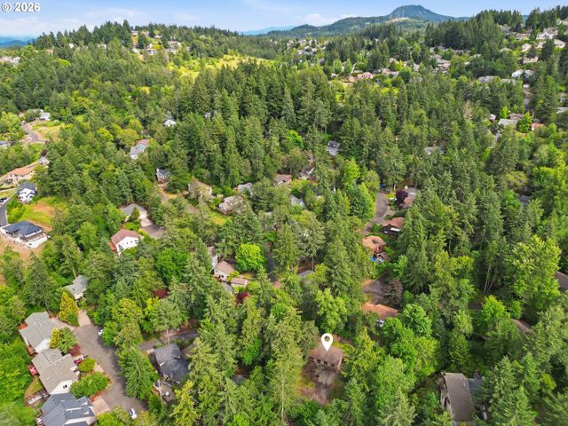 2879 TIMBERLINE Dr, Eugene, OR 97405