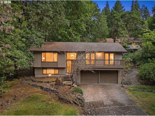 2879 TIMBERLINE Dr, Eugene, OR 97405