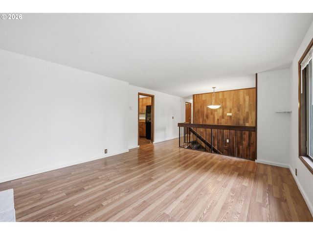 2879 TIMBERLINE Dr, Eugene, OR 97405