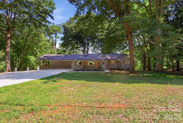 334 Country Lane, Mocksville, NC 27028