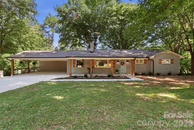 334 Country Lane, Mocksville, NC 27028