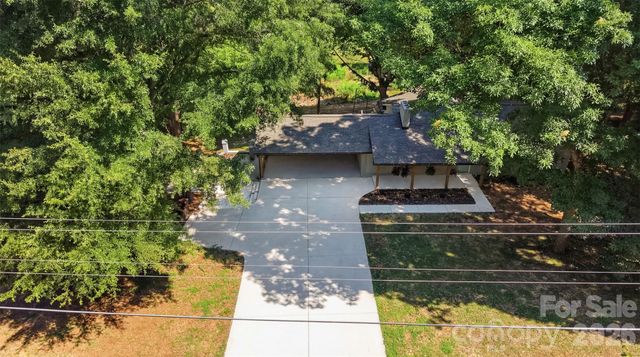 334 Country Lane, Mocksville, NC 27028