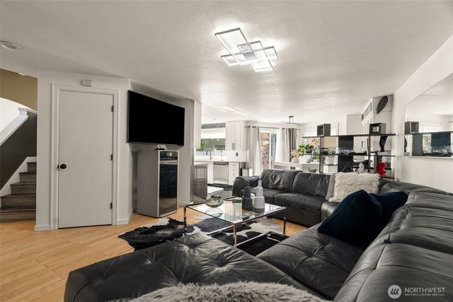 12737 NE 97th Place, Kirkland, WA 98033