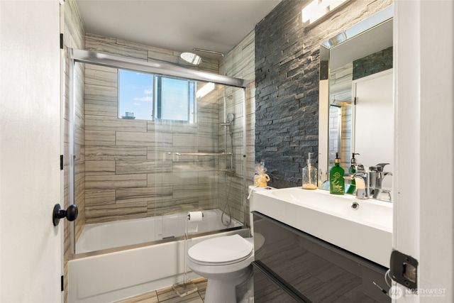 12737 NE 97th Place, Kirkland, WA 98033