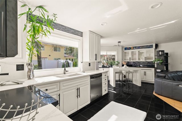 12737 NE 97th Place, Kirkland, WA 98033