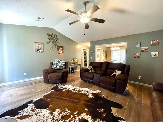 2520 Britton Drive, Jonesboro, AR 72405