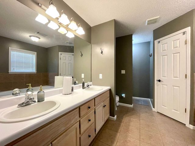 2520 Britton Drive, Jonesboro, AR 72405