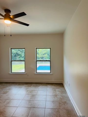 17483 Waterloo Dr, Baton Rouge, LA 70817