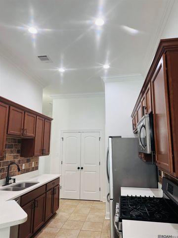 17483 Waterloo Dr, Baton Rouge, LA 70817