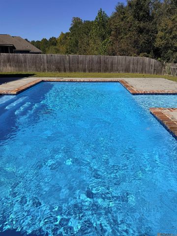 17483 Waterloo Dr, Baton Rouge, LA 70817