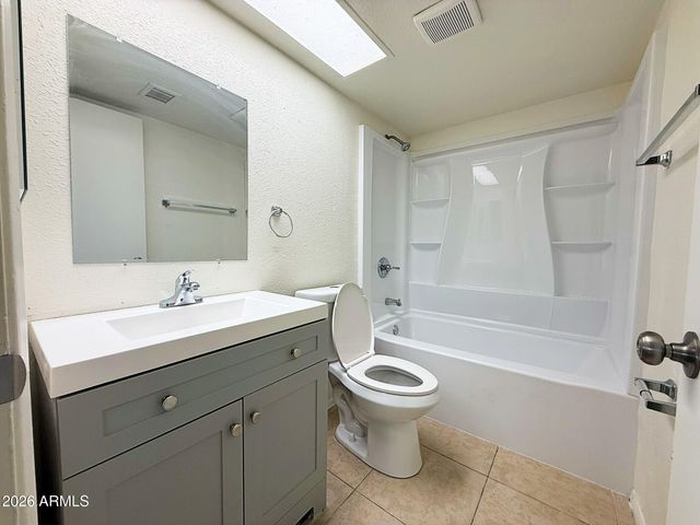 3630 E BEVERLY Lane, Phoenix, AZ 85032