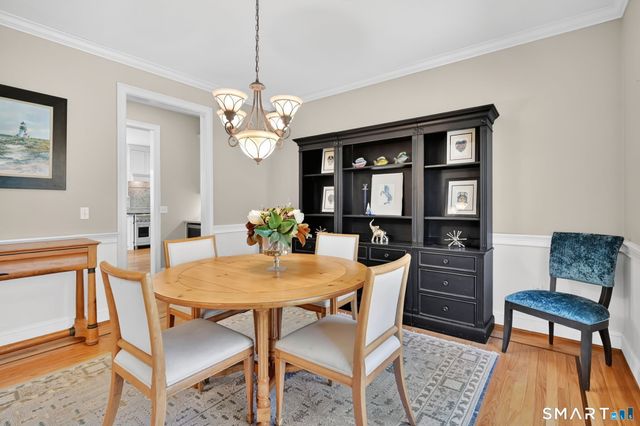 10 Old Meadow Way, Simsbury, CT 06089