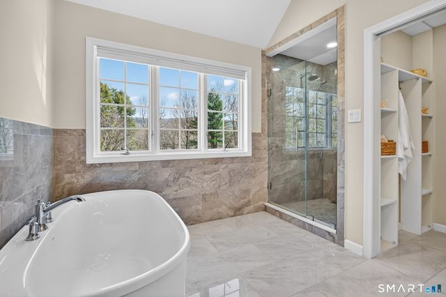 10 Old Meadow Way, Simsbury, CT 06089