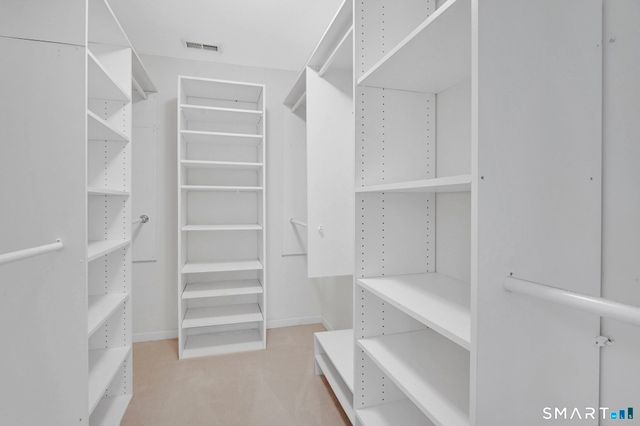 10 Old Meadow Way, Simsbury, CT 06089