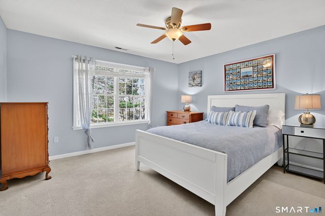 10 Old Meadow Way, Simsbury, CT 06089