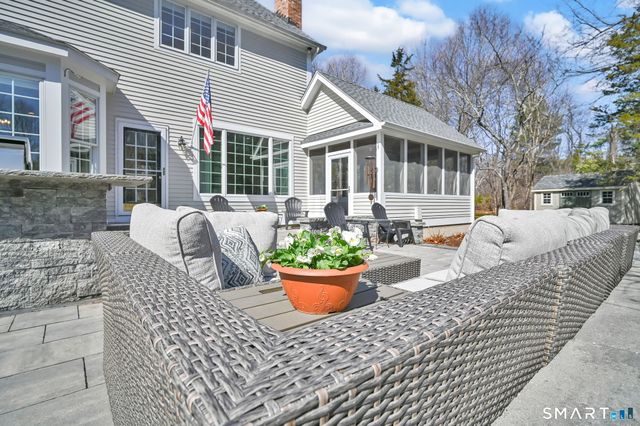 10 Old Meadow Way, Simsbury, CT 06089