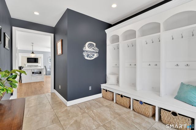 10 Old Meadow Way, Simsbury, CT 06089