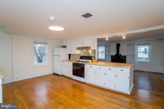 67 FERRY STREET, Lambertville, NJ 08530