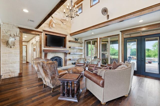 9112 Sirius Lane, Godley, TX 76044