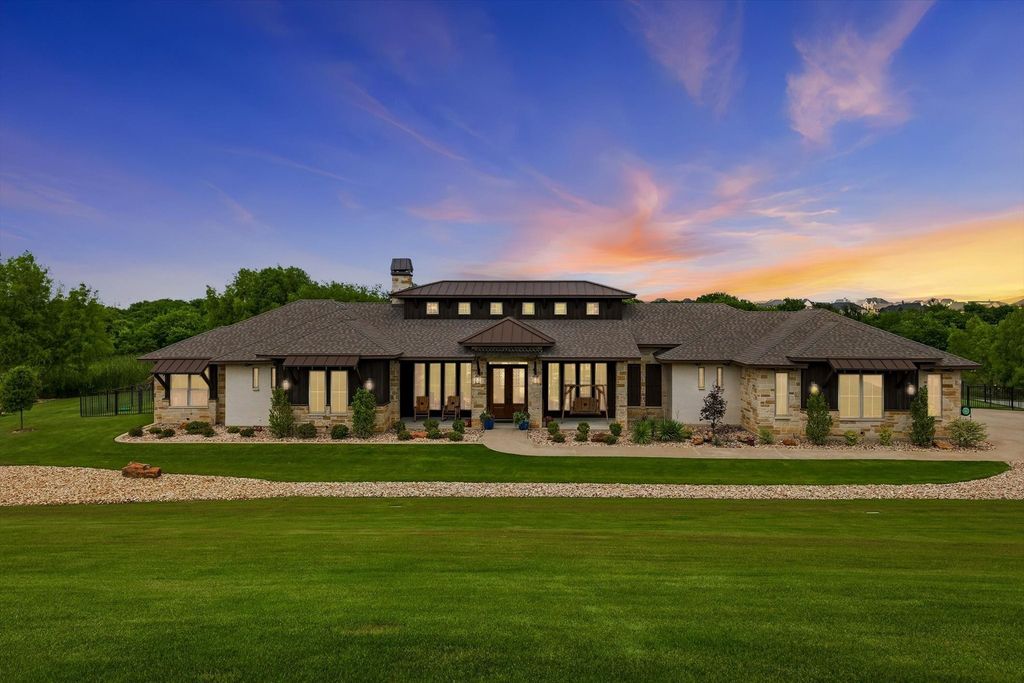 9112 Sirius Lane, Godley, TX 76044
