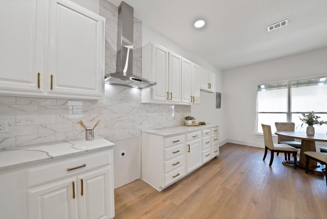 1130 E Hattie Street, Fort Worth, TX 76104