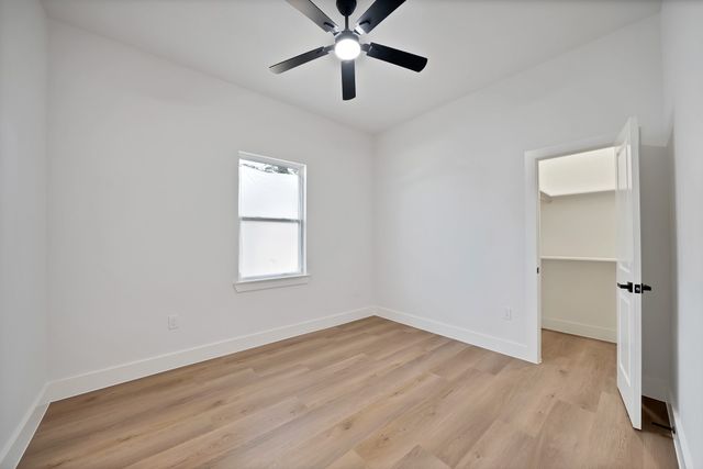 1130 E Hattie Street, Fort Worth, TX 76104