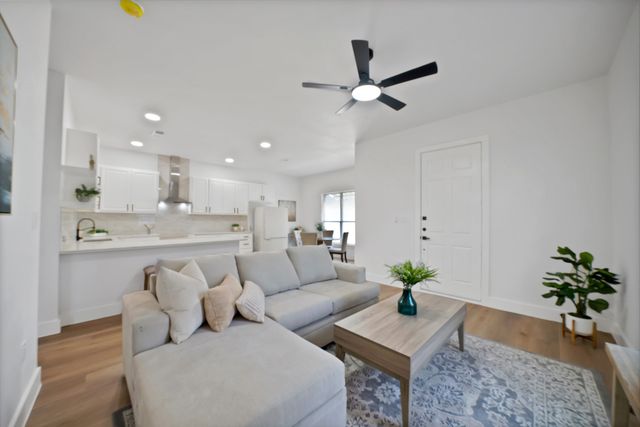 1130 E Hattie Street, Fort Worth, TX 76104