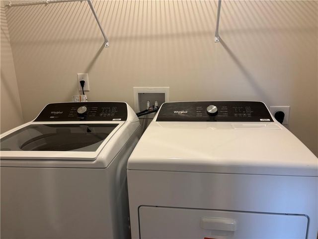 6652 Parsons Street, Flowery Branch, GA 30542