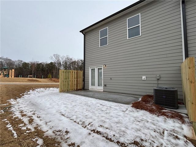 6652 Parsons Street, Flowery Branch, GA 30542