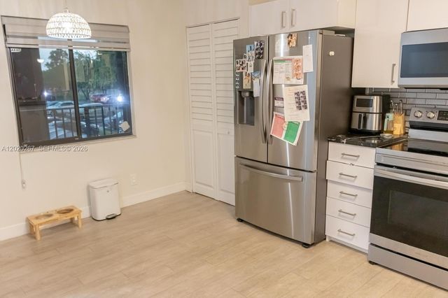 2200 S Cypress Bend Dr 204, Pompano Beach, FL 33069