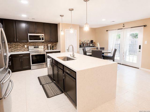 21810 Broken Elm, San Antonio, TX 78259