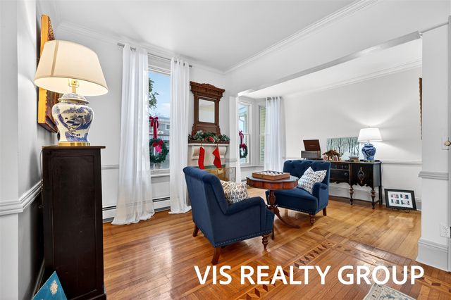 223 E Savidge Street, Spring Lake, MI 49456