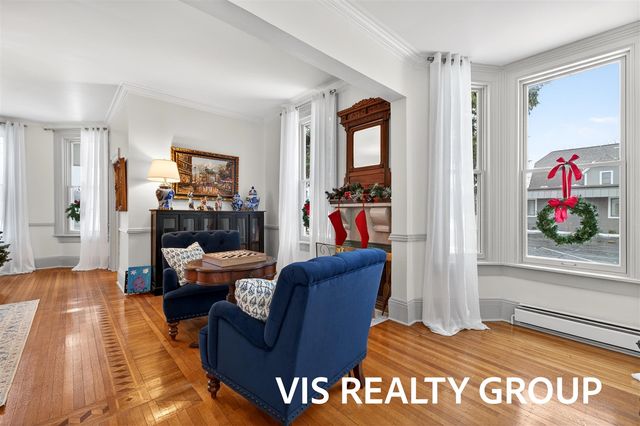 223 E Savidge Street, Spring Lake, MI 49456