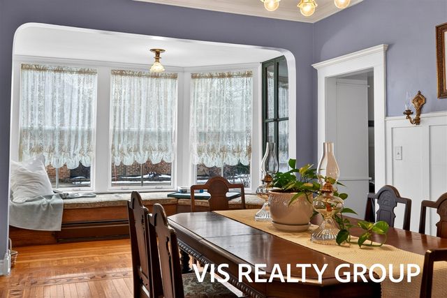 223 E Savidge Street, Spring Lake, MI 49456