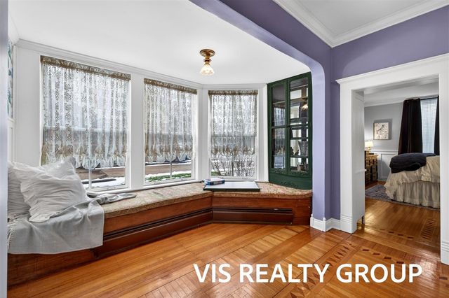 223 E Savidge Street, Spring Lake, MI 49456