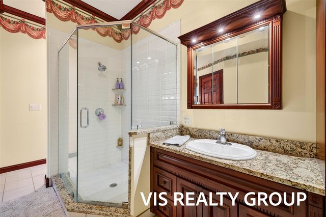 223 E Savidge Street, Spring Lake, MI 49456